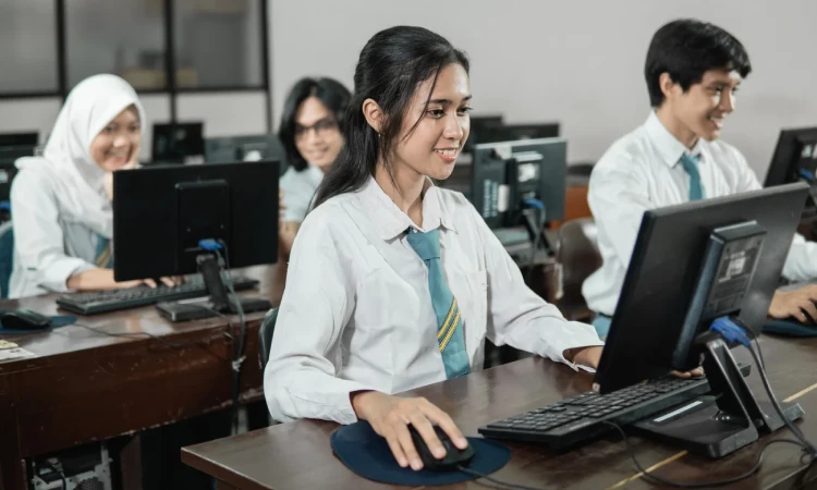چقدر باید برای یک آموزشگاه معتبر کامپیوتر ساری هزینه کنیم؟